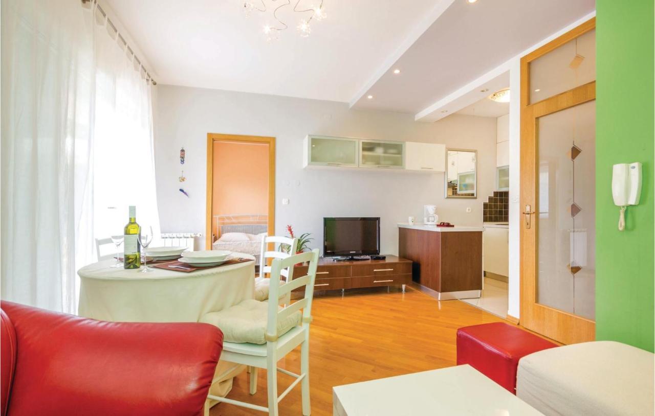 1 Bedroom Amazing Apartment In Rijeka Eksteriør billede
