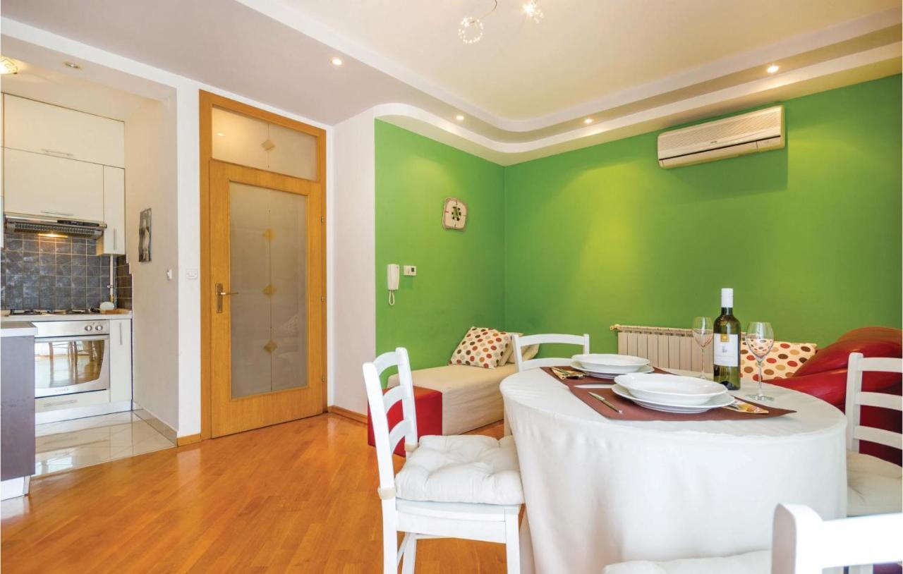 1 Bedroom Amazing Apartment In Rijeka Eksteriør billede